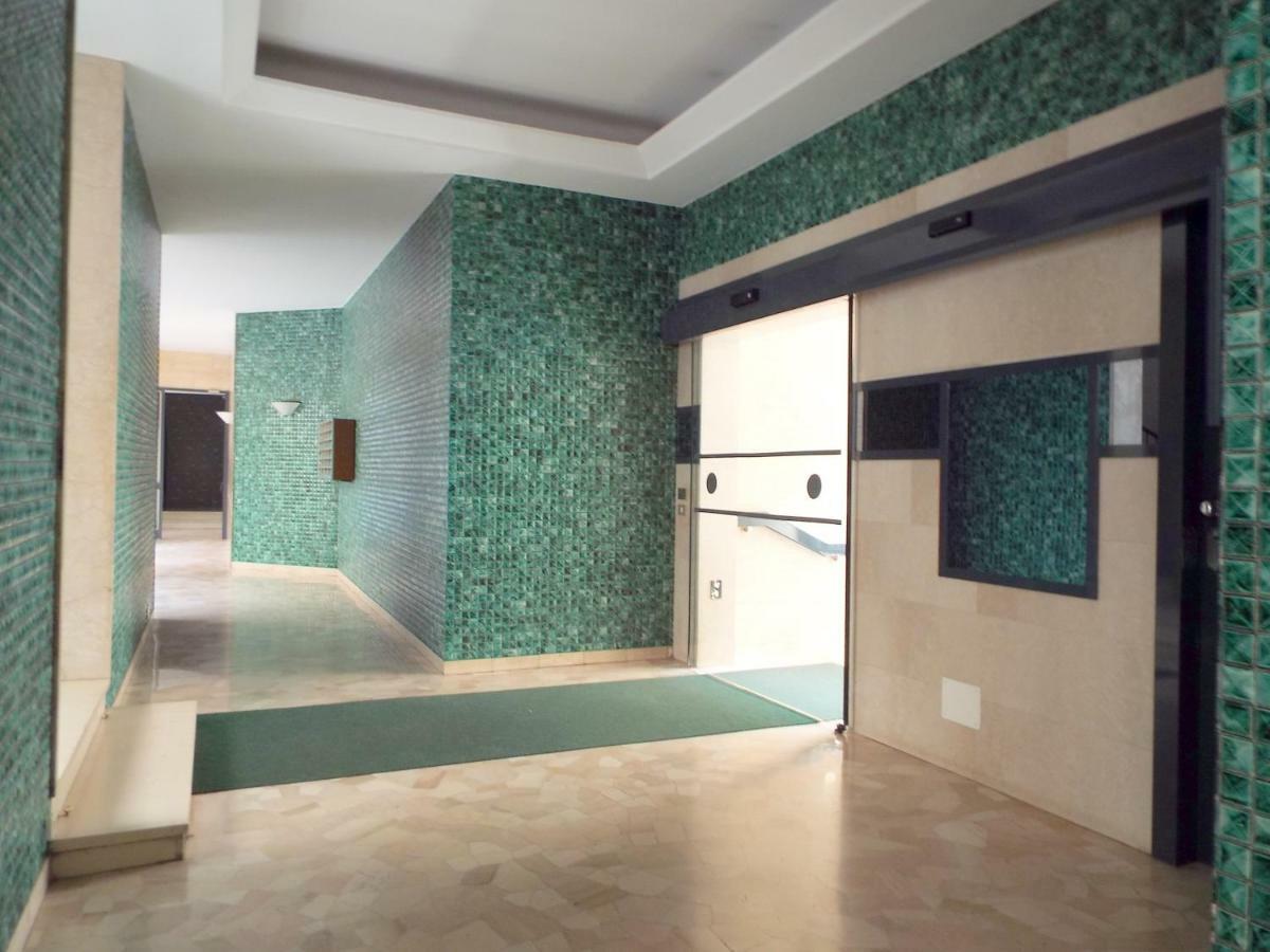 Lacaralele Apartment Milán Exterior foto